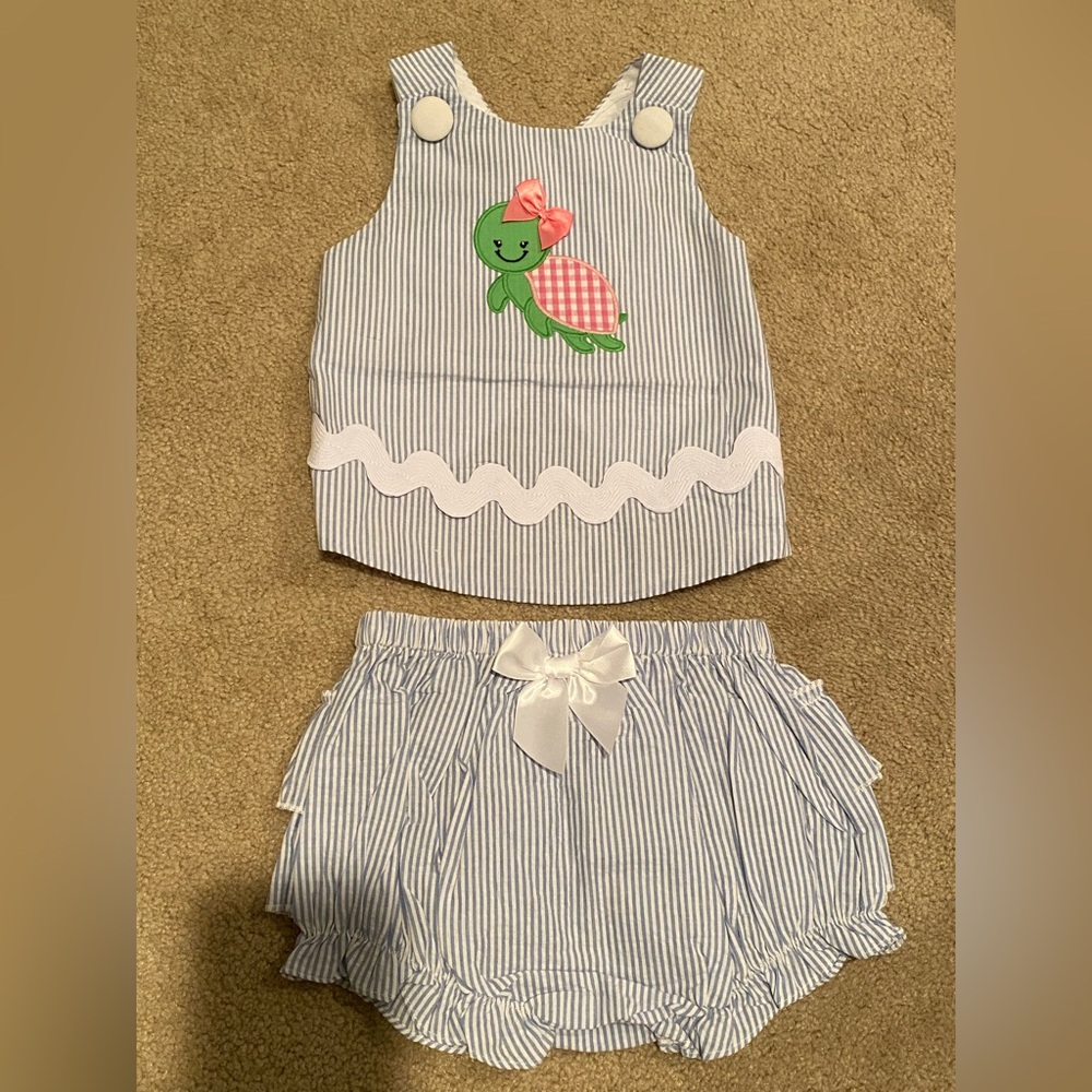 NWT - Lil Cactus Seersucker 2T set